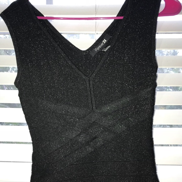 Dress - Picture 2 of 4